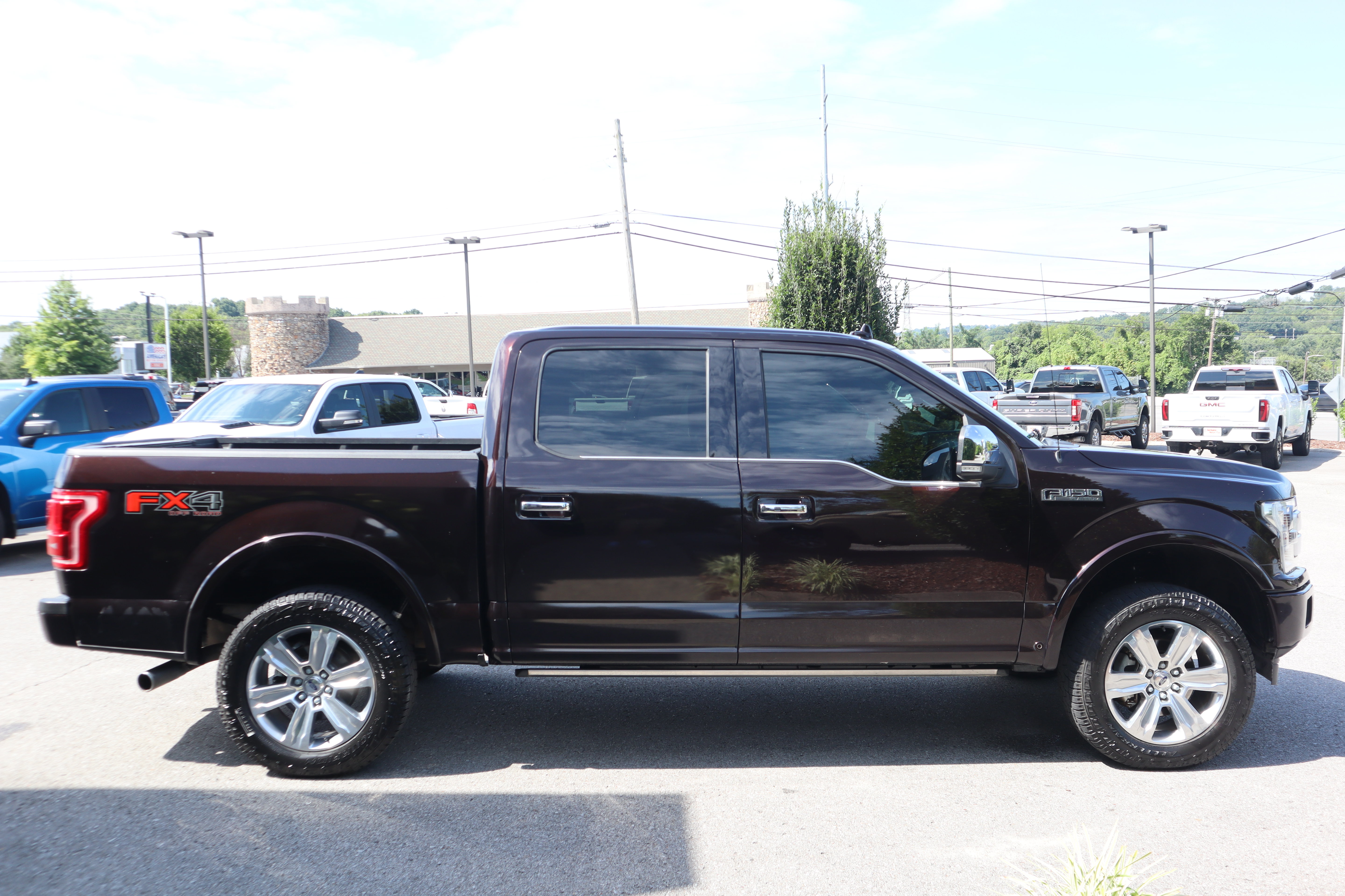 Used 2018 Ford F150 Platinum w/ Equipment Group 701A Luxury AWD/4WD image 6