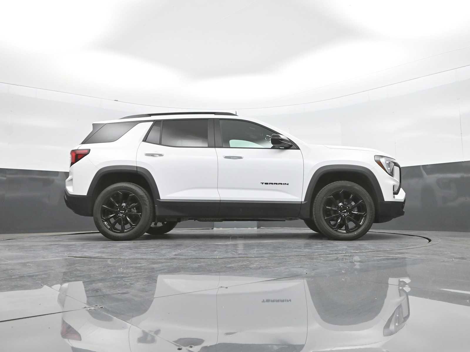 Used 2026 GMC Terrain Elevation w/ Elevation Premium Package AWD/4WD image 37