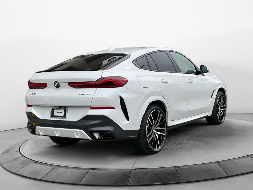 New 2026 BMW X6 xDrive40i image 7