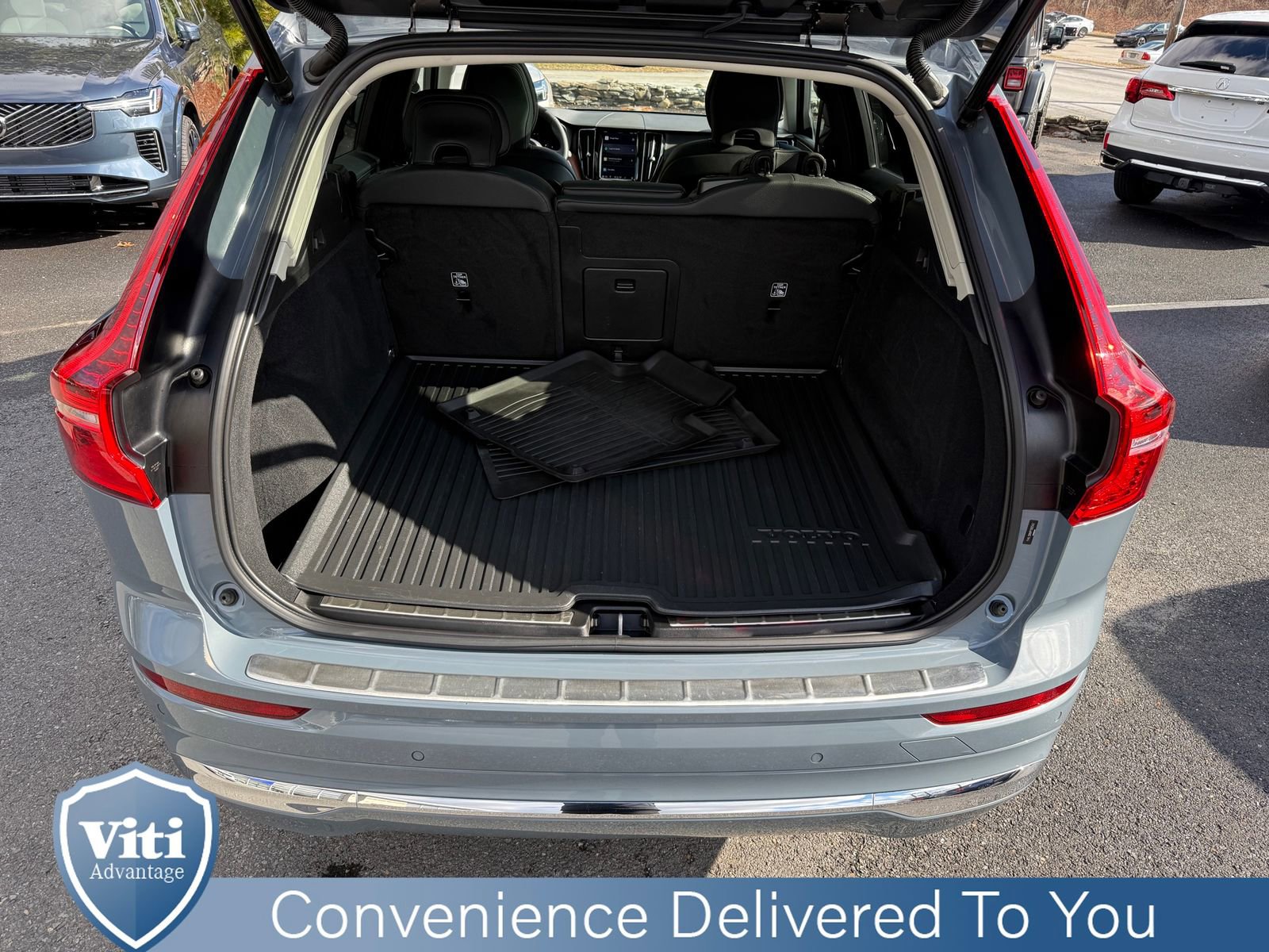 Used 2023 Volvo XC60 B5 Plus w/ Climate Package image 24