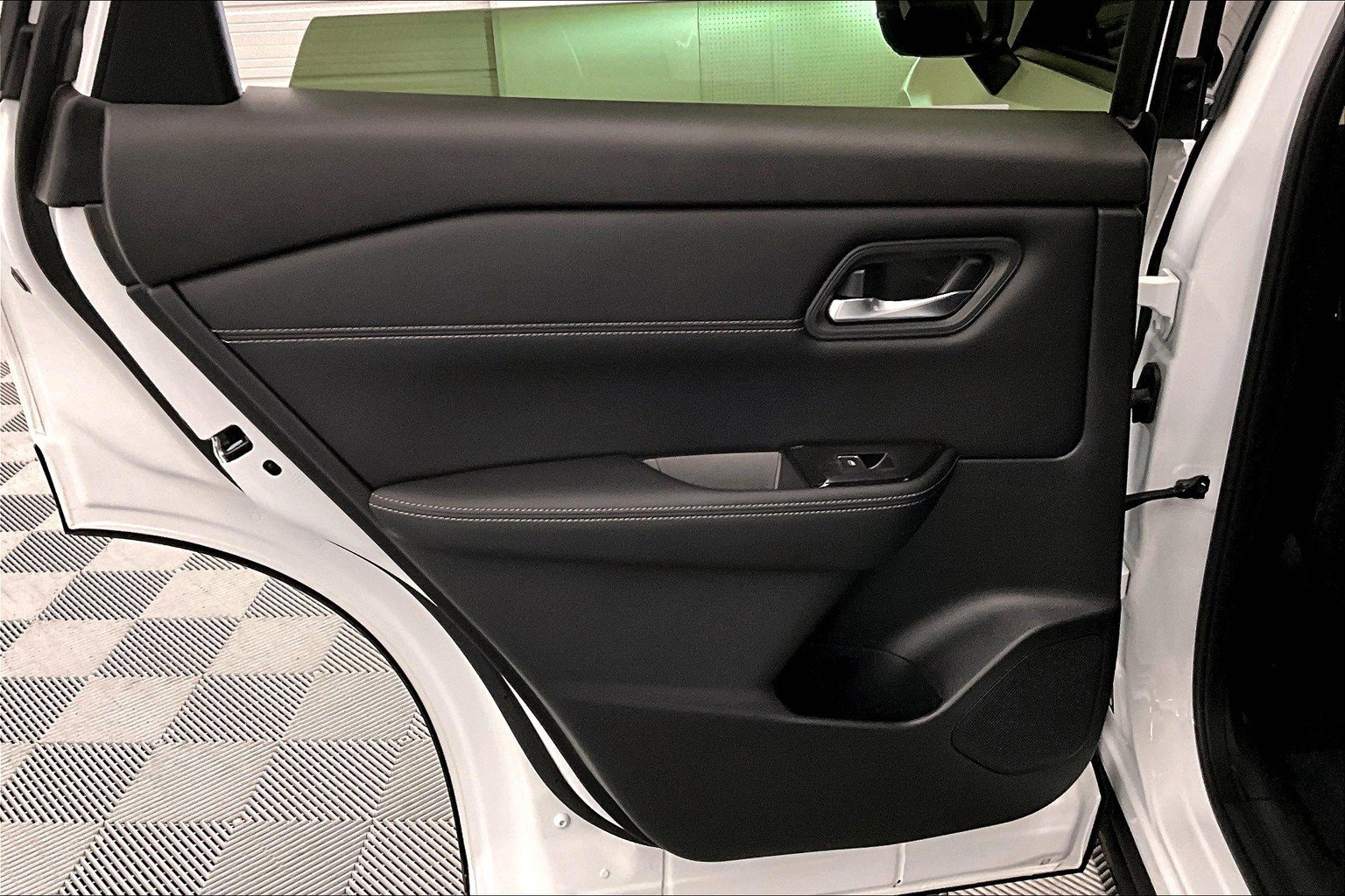 New 2025 Nissan Rogue SL AWD/4WD image 94