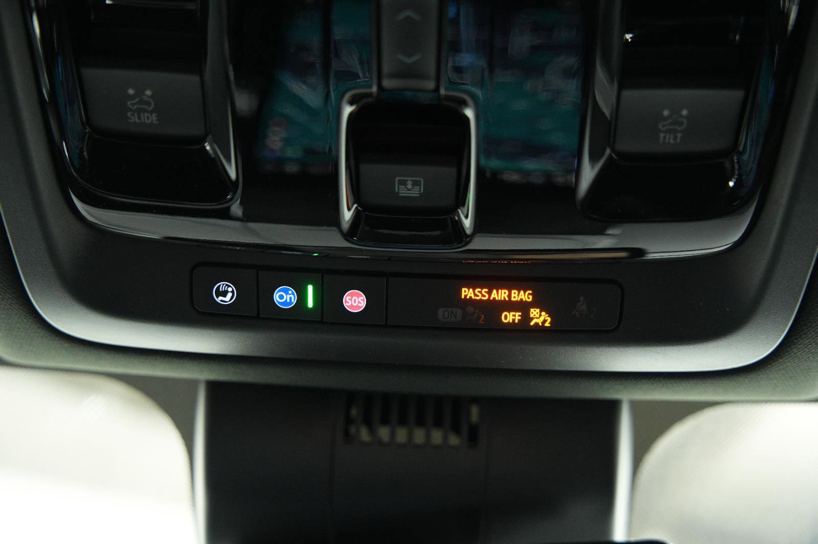 New 2026 GMC Yukon XL Denali w/ Sun & Power Step Package image 45