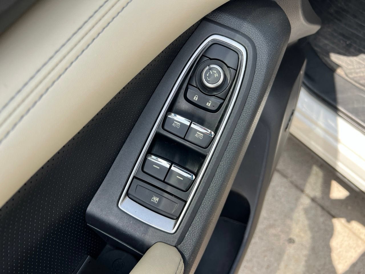 Used 2019 Subaru Ascent Limited AWD/4WD image 12