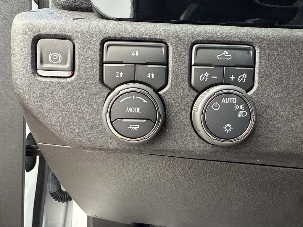 Used 2024 Chevrolet Silverado 2500 LT image 42