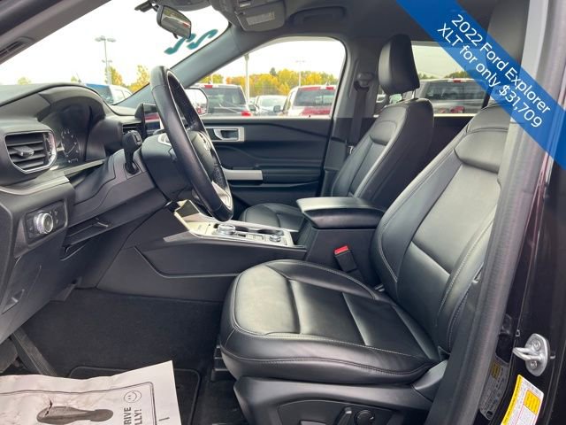 Used 2022 Ford Explorer XLT w/ Equipment Group 202A image 10
