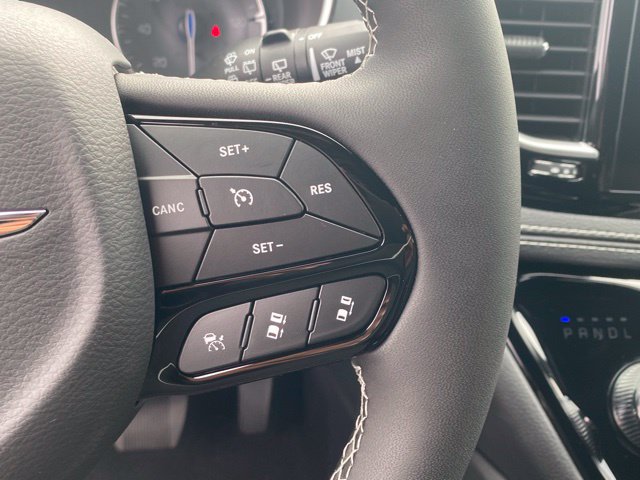New 2026 Chrysler Pacifica Limited w/ S Appearance Package FWD image 18