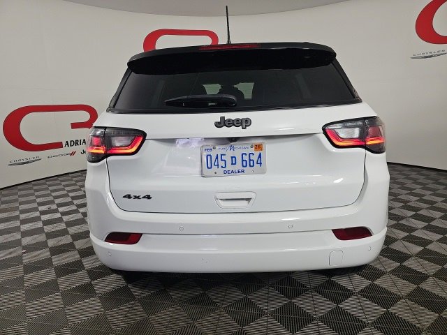 Certified 2024 Jeep Compass Limited w/ High Altitude Package image 6