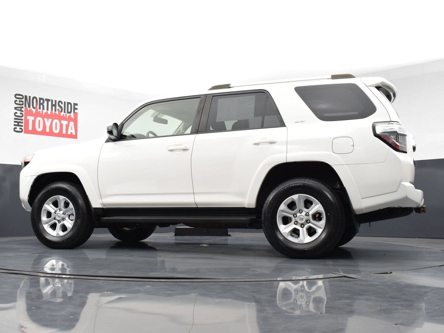 Used 2019 Toyota 4Runner SR5 AWD/4WD image 31