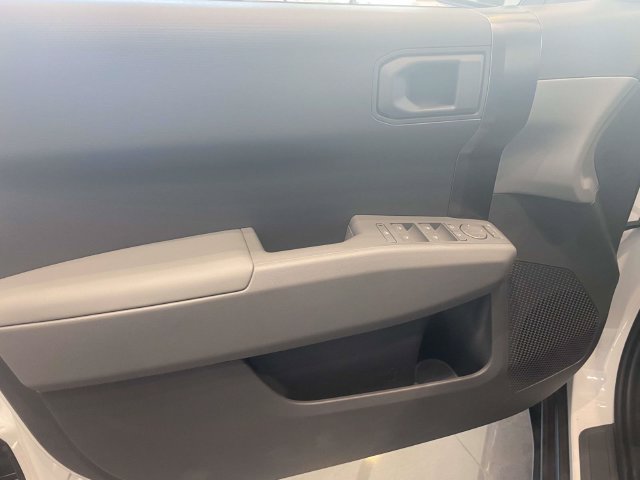 New 2027 Kia EV3 FWD image 12