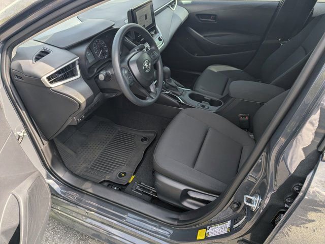 Used 2025 Toyota Corolla LE image 9