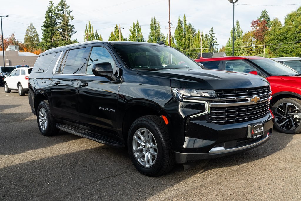 Used 2021 Chevrolet Suburban LT image 1