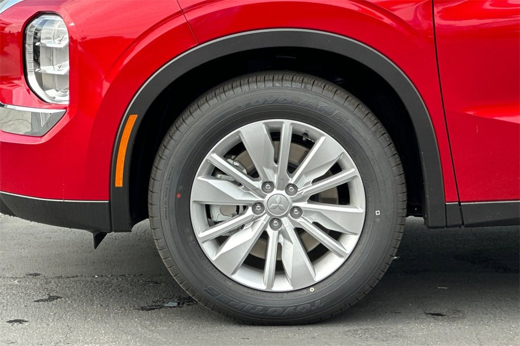 New 2025 Mitsubishi Outlander ES image 25
