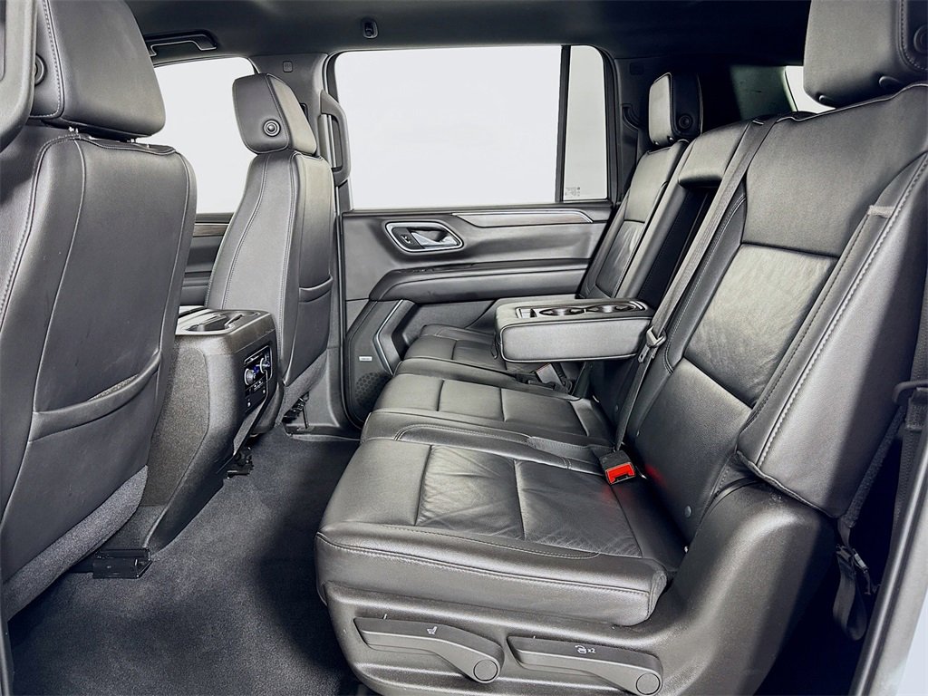 Used 2021 Chevrolet Suburban LT image 12