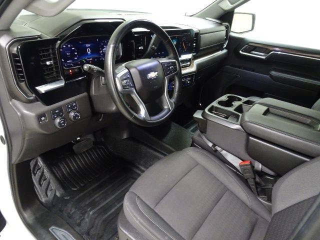 Used 2025 Chevrolet Silverado 1500 LT w/ Safety Package AWD/4WD image 18
