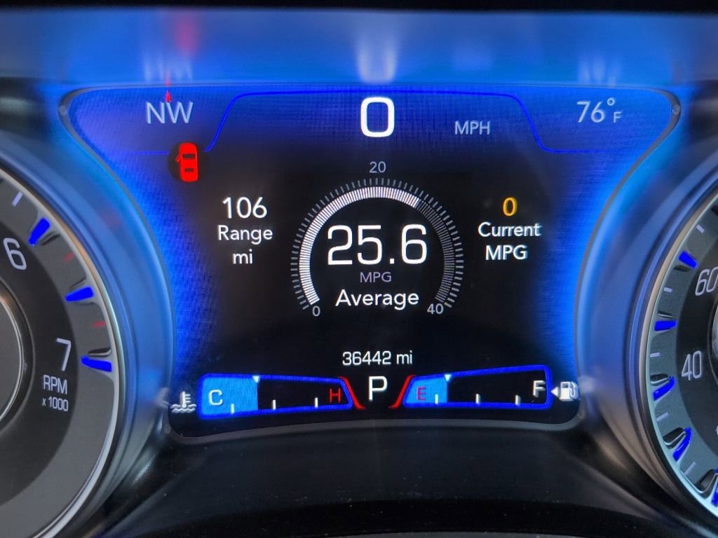 Used 2021 Chrysler 300 Touring L AWD/4WD image 16