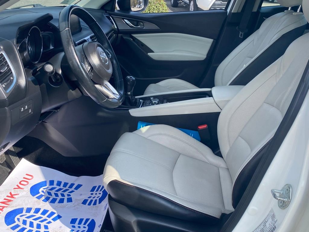 Used 2018 MAZDA MAZDA3 Grand Touring w/ Premium Equipment Package image 6
