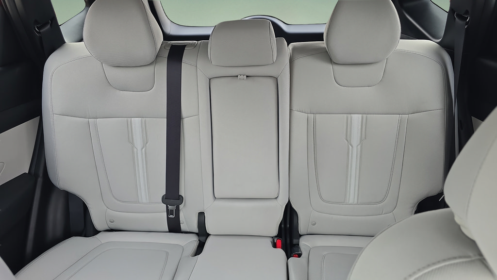 New 2026 Hyundai Tucson SEL FWD image 3