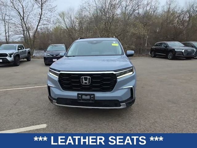 Used 2023 Honda Pilot Elite image 3