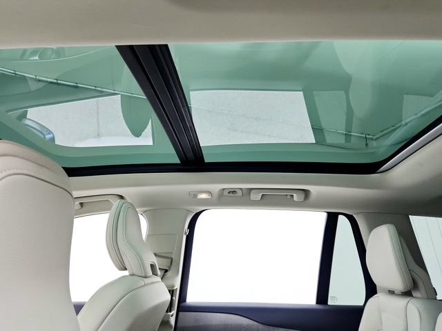 Certified 2024 Volvo XC90 B6 Plus w/ Protection Package Premier AWD/4WD image 22