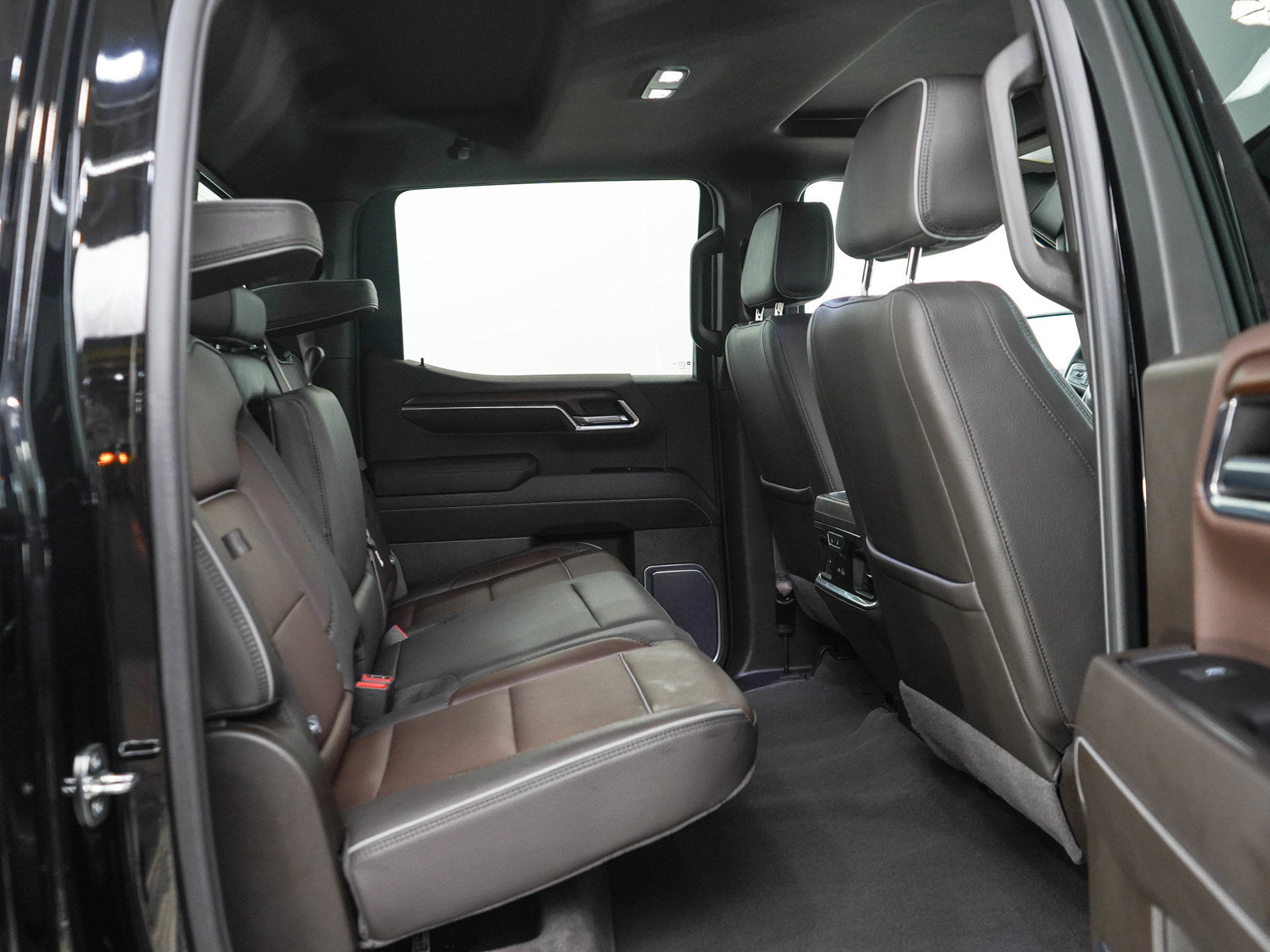 Used 2023 GMC Sierra 1500 Denali w/ Technology Package AWD/4WD image 12