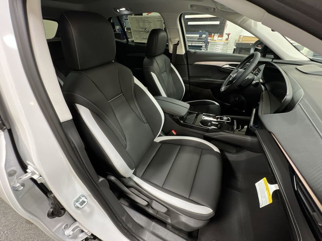 New 2025 Buick Envision Sport Touring image 29