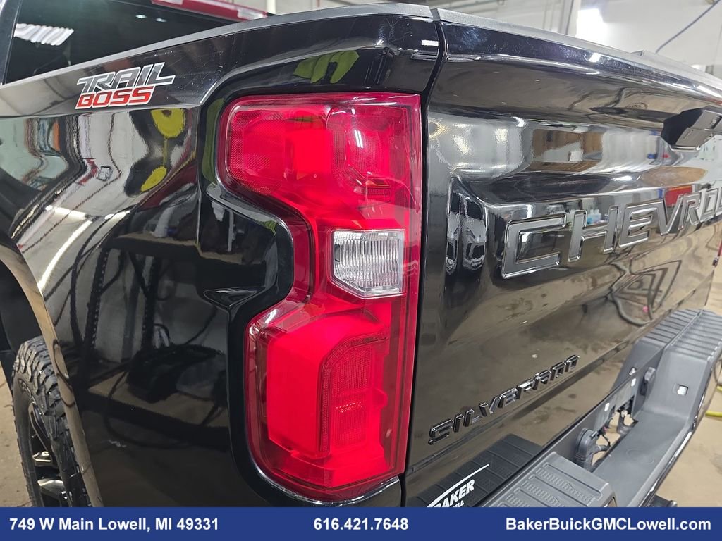 Used 2022 Chevrolet Silverado 1500 LT Trail Boss w/ Bed Protection Package image 32