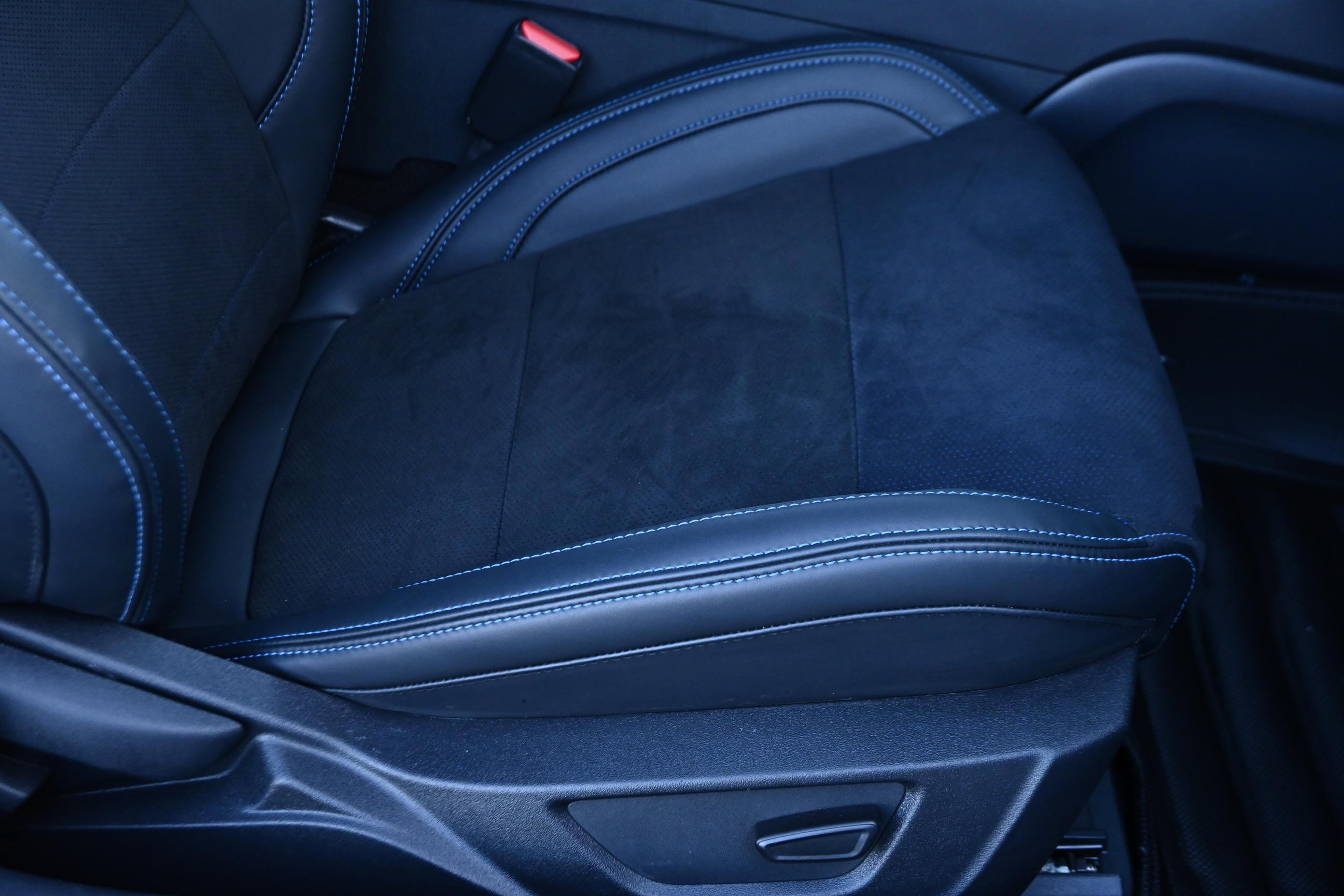 Used 2025 Ford Mustang Dark Horse image 45