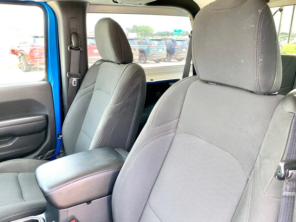 Used 2021 Jeep Wrangler Sport AWD/4WD image 14