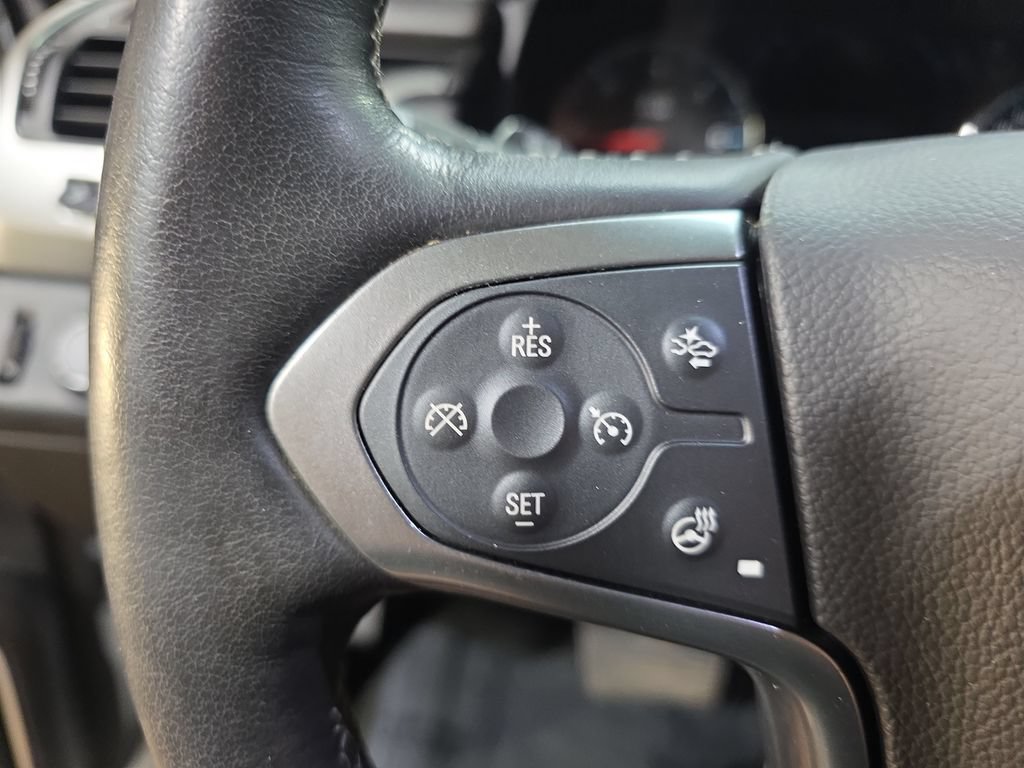 Used 2018 Chevrolet Suburban Premier AWD/4WD image 19