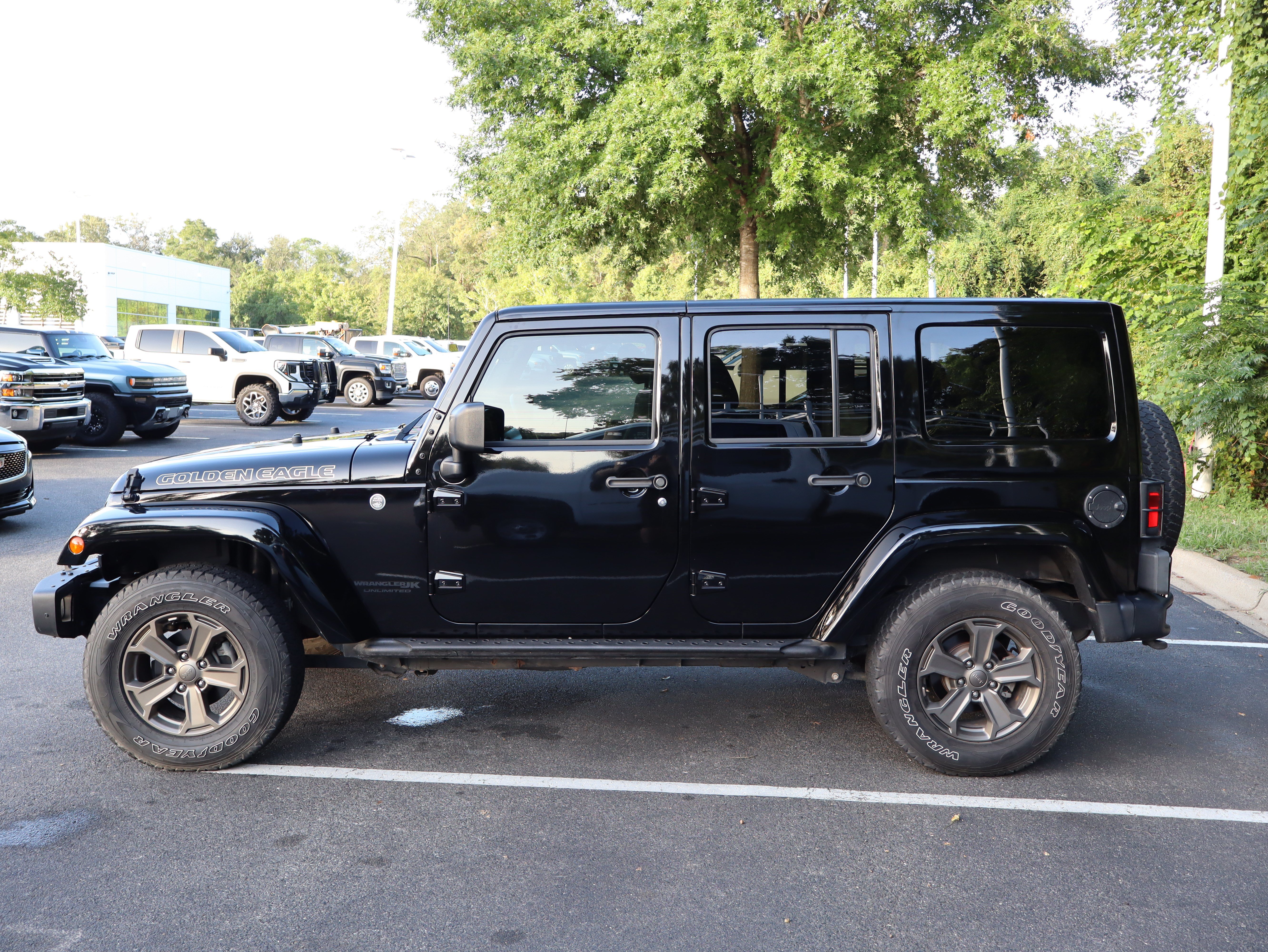 Used 2018 Jeep Wrangler Unlimited Sport AWD/4WD image 6