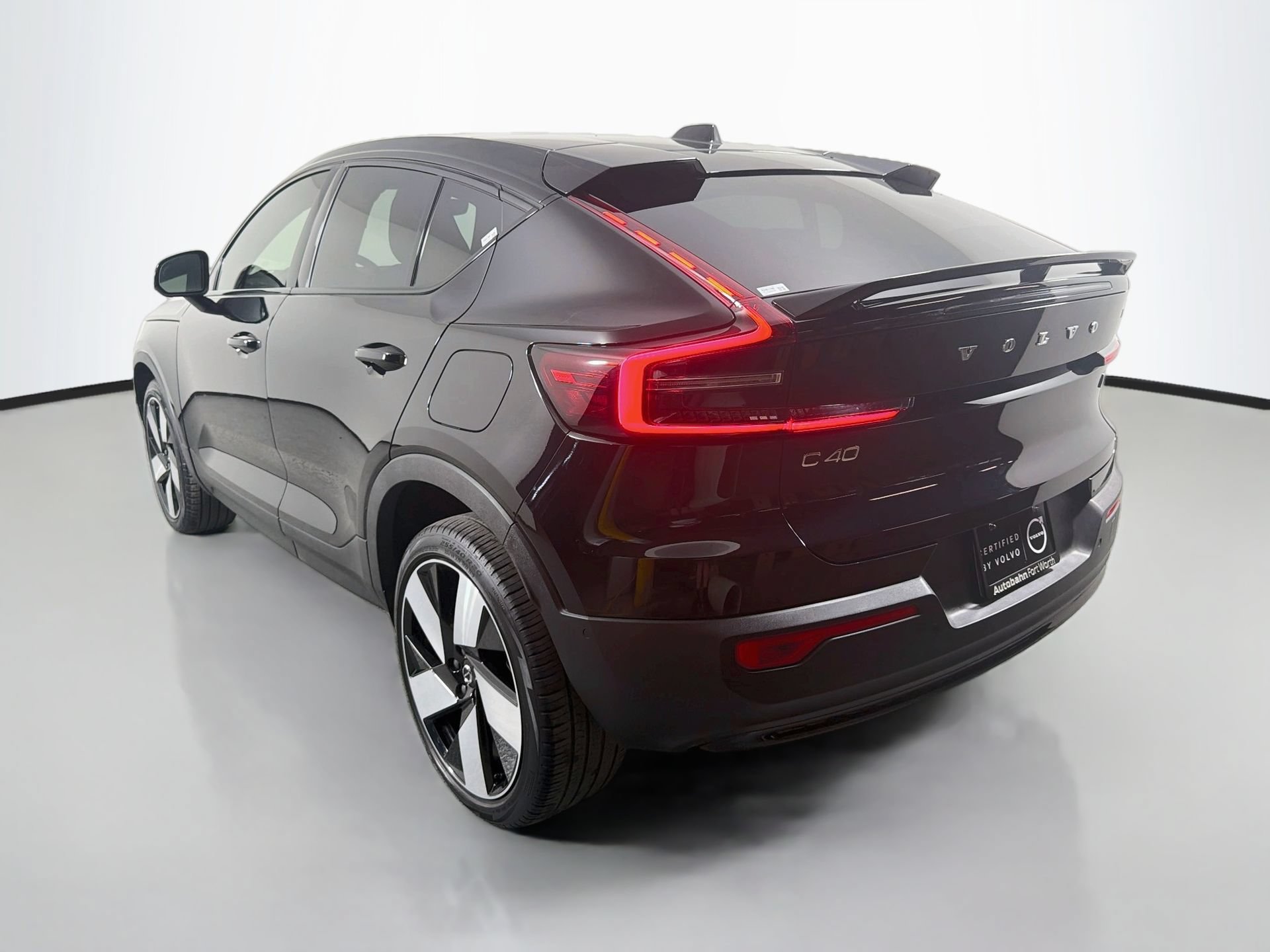 Used 2023 Volvo C40 P8 Recharge Ultimate AWD/4WD image 8
