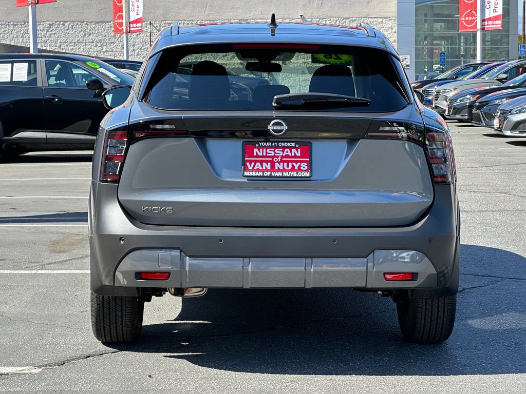 Used 2026 Nissan Kicks SV FWD image 6