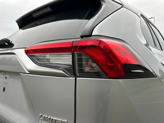 Used 2020 Toyota RAV4 Limited w/ Limited Grade Weather Package AWD/4WD image 29