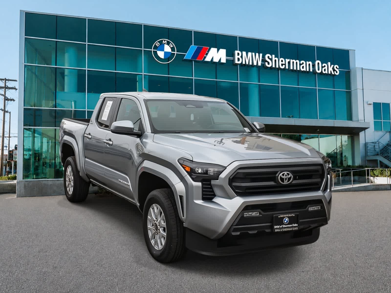 Used 2024 Toyota Tacoma SR5 AWD/4WD image 3