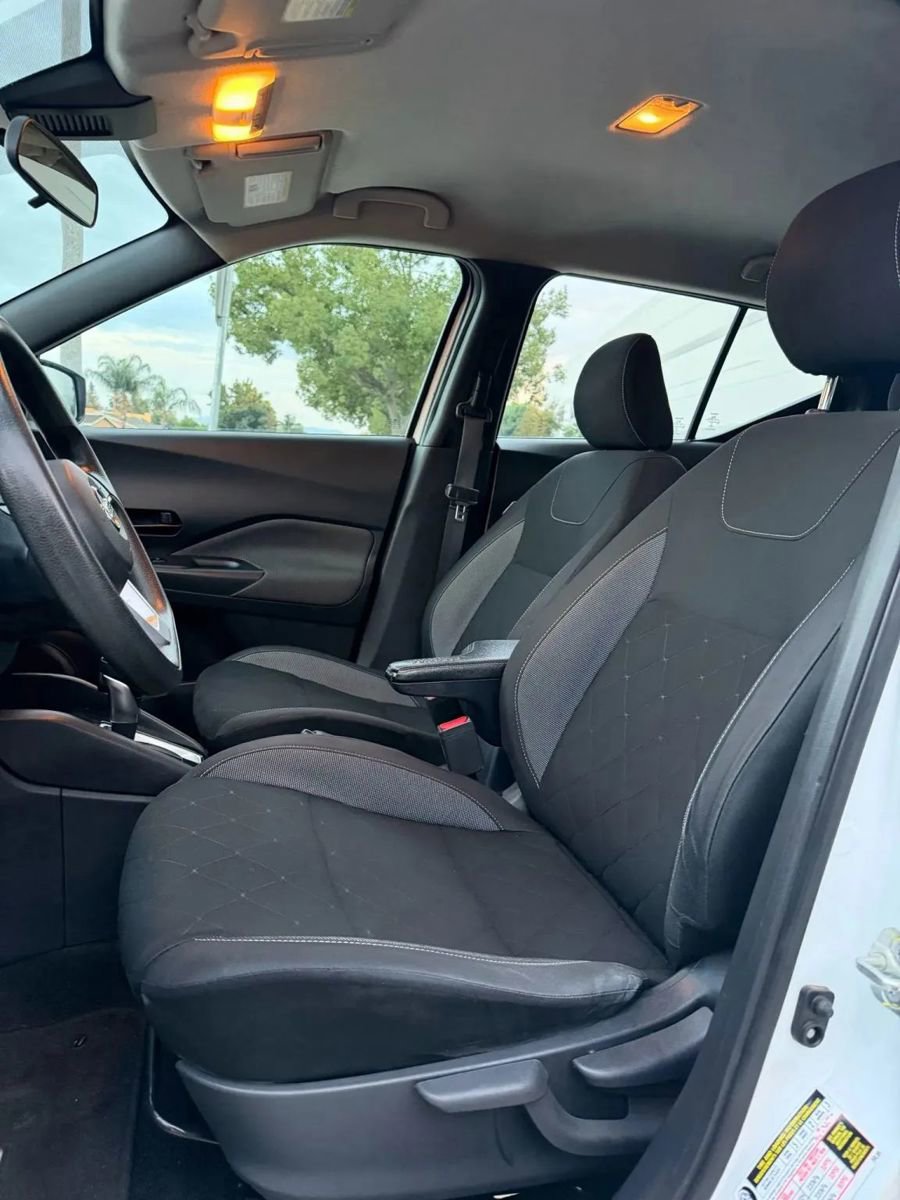 Used 2020 Nissan Kicks S image 15