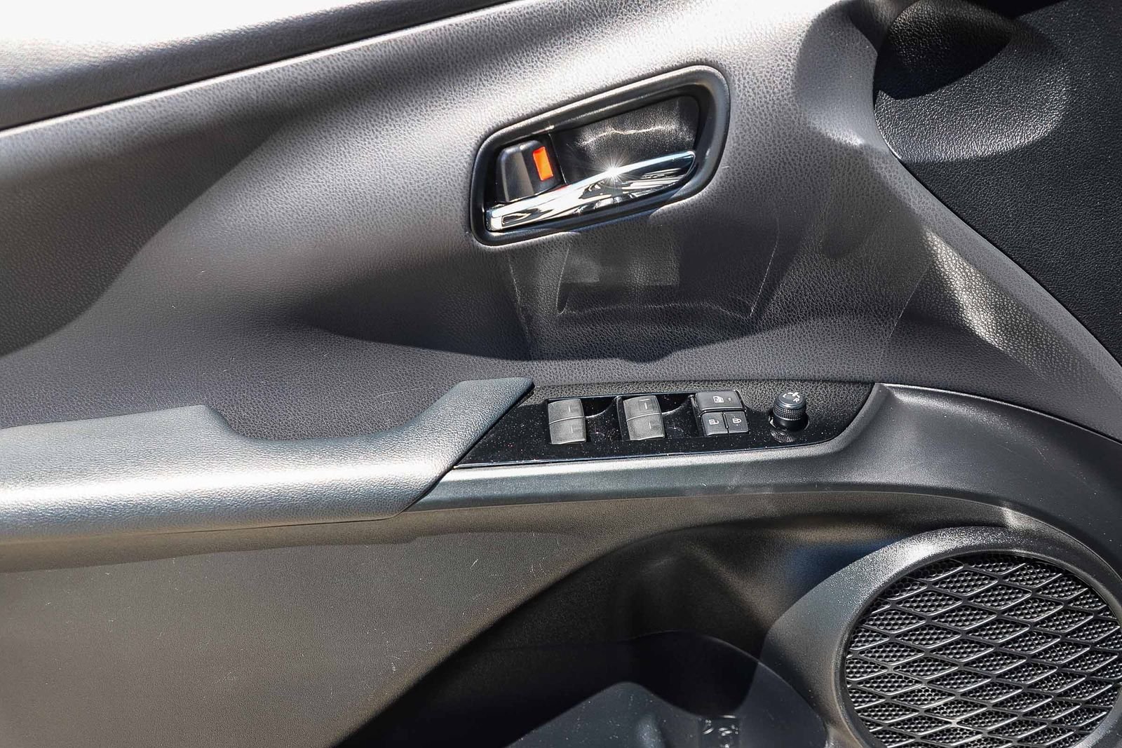 Used 2019 Toyota Prius Prime Premium FWD image 19