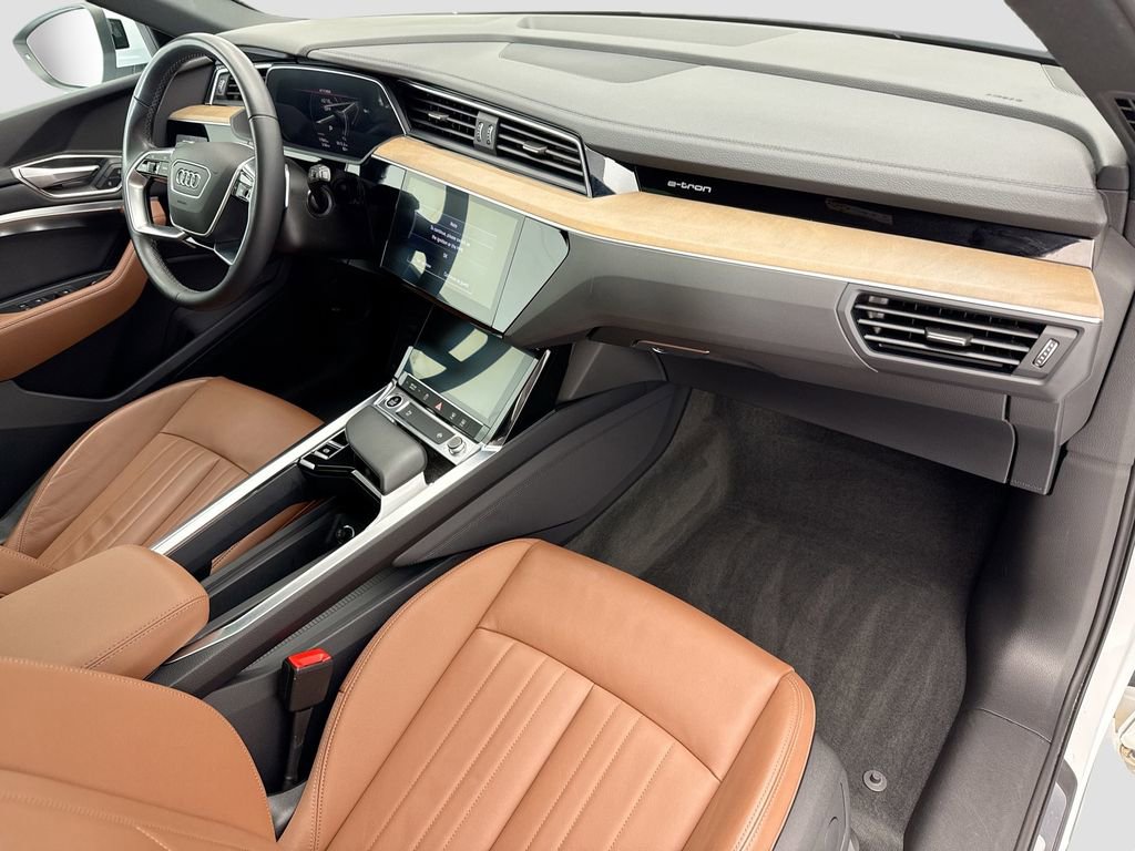 Used 2024 Audi Q8 e-tron Premium AWD/4WD image 16