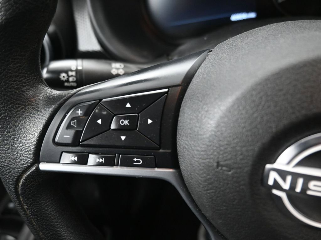 Used 2023 Nissan Kicks SV FWD image 18