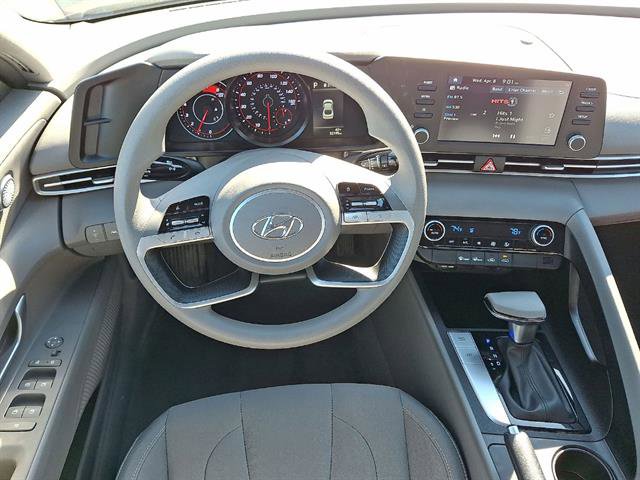 Certified 2023 Hyundai Elantra SEL FWD image 20