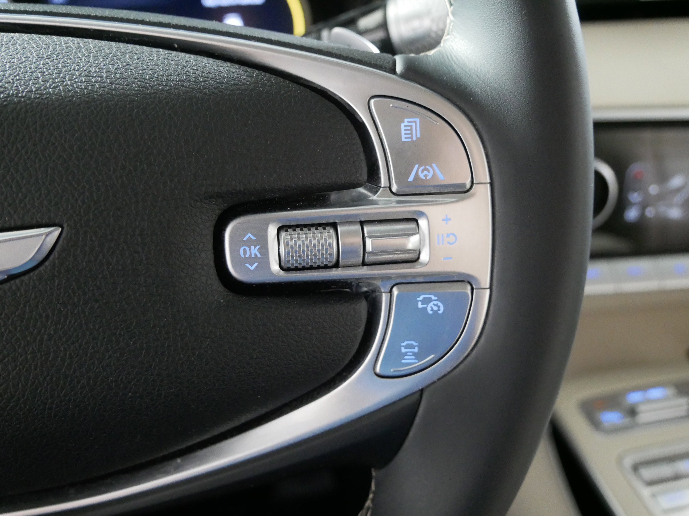 Used 2022 Genesis GV70 2.5T image 28