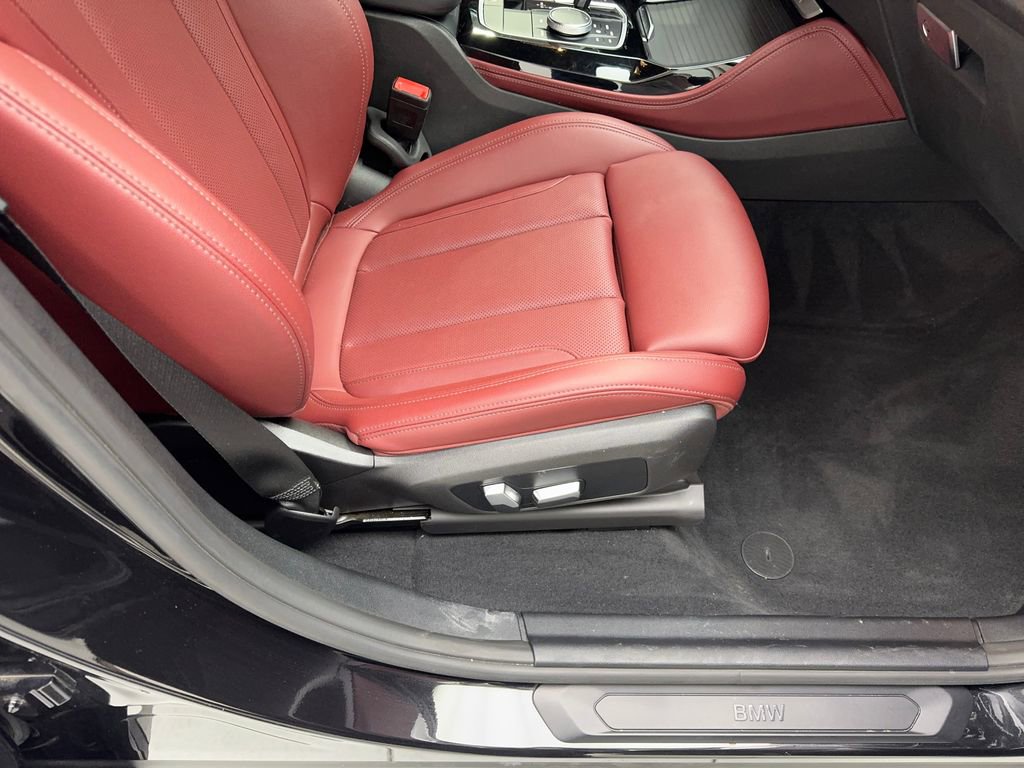 Used 2023 BMW X4 xDrive30i w/ Convenience Package image 44