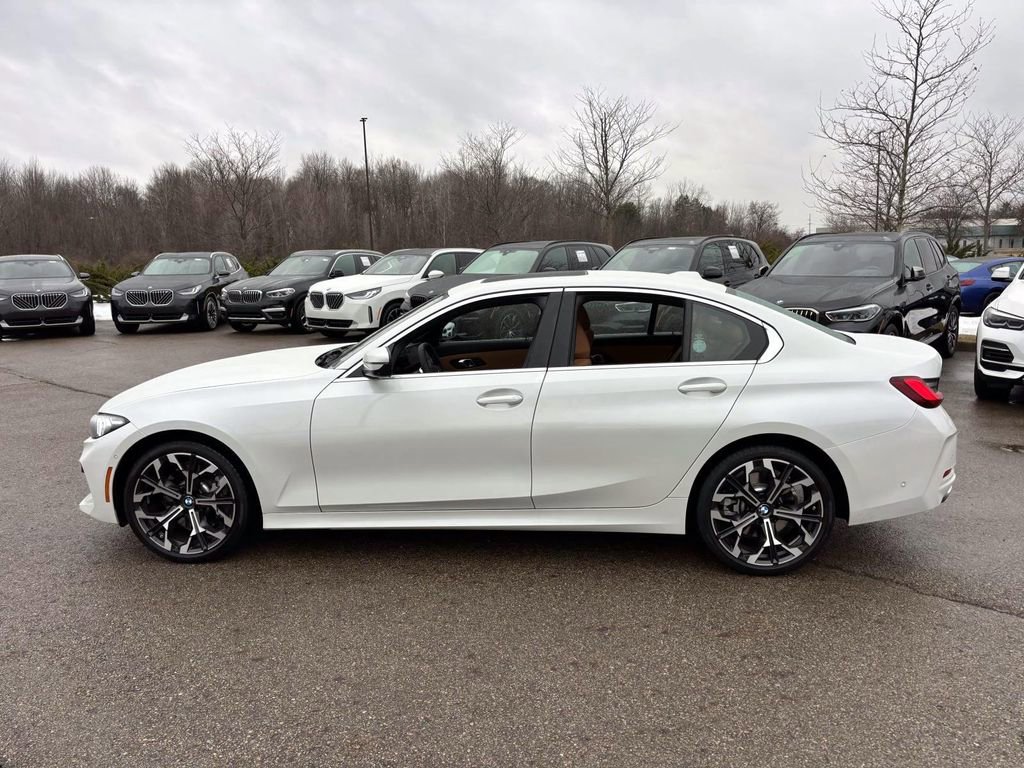 Used 2025 BMW 330i xDrive Sedan w/ Premium Package image 4