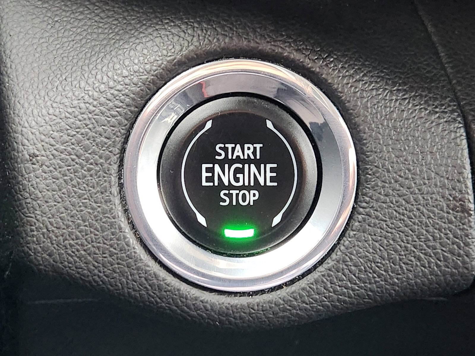 Used 2023 Buick Envision Essence w/ Sport Touring Package image 25