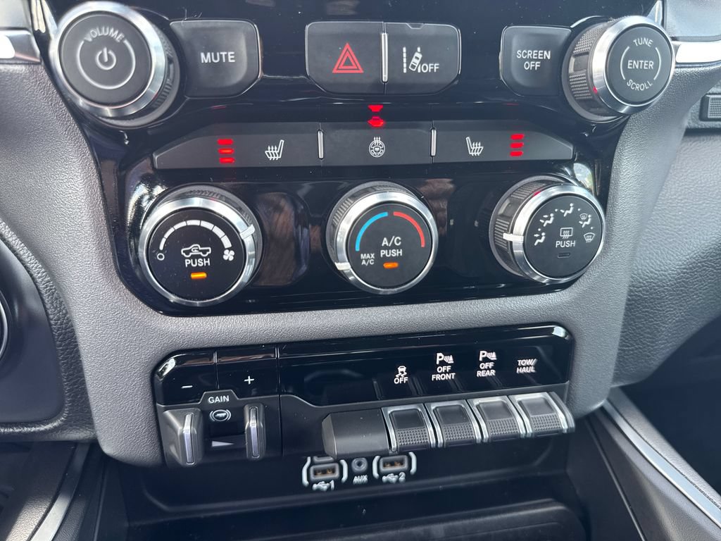 Certified 2025 RAM 1500 Big Horn AWD/4WD image 33