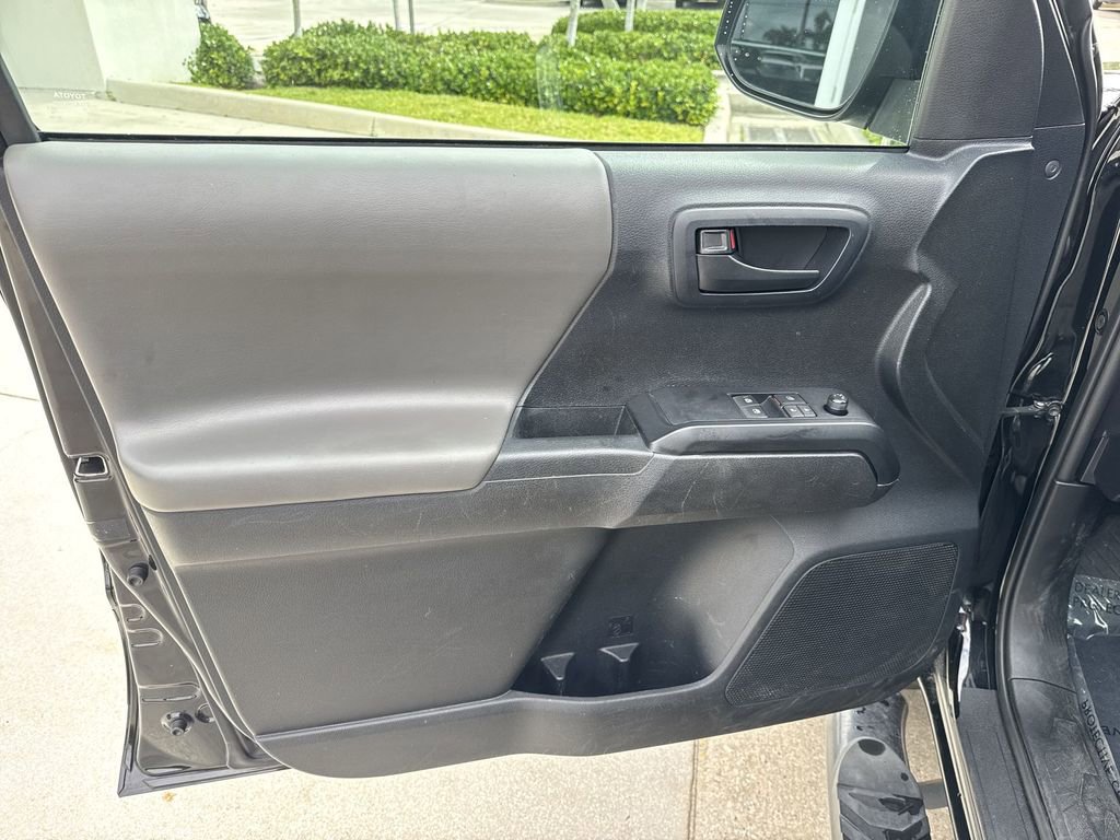 Used 2021 Toyota Tacoma SR w/ SR Convenience Package image 39