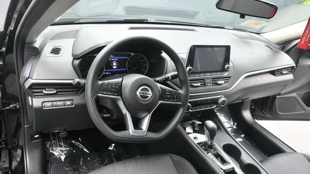 Used 2020 Nissan Altima 2.5 S FWD image 18