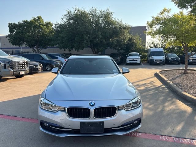 Used 2017 BMW 330i Sedan RWD image 2