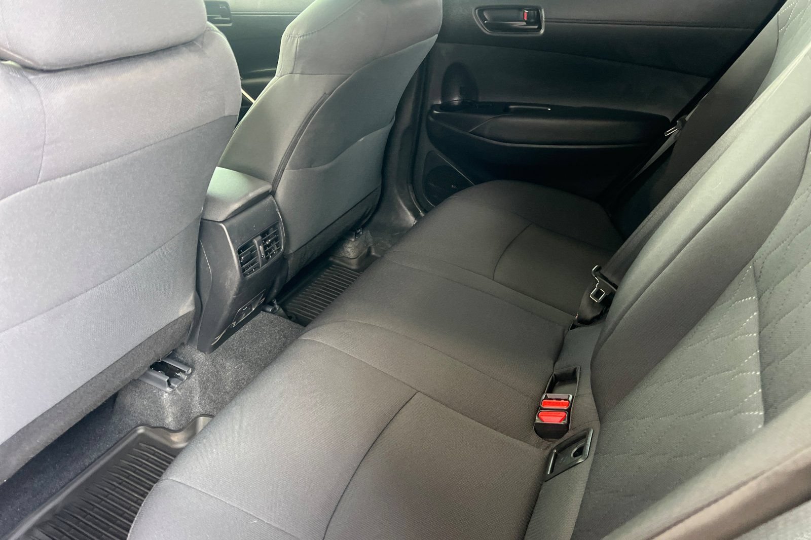 Certified 2025 Toyota Corolla Cross LE AWD/4WD image 9