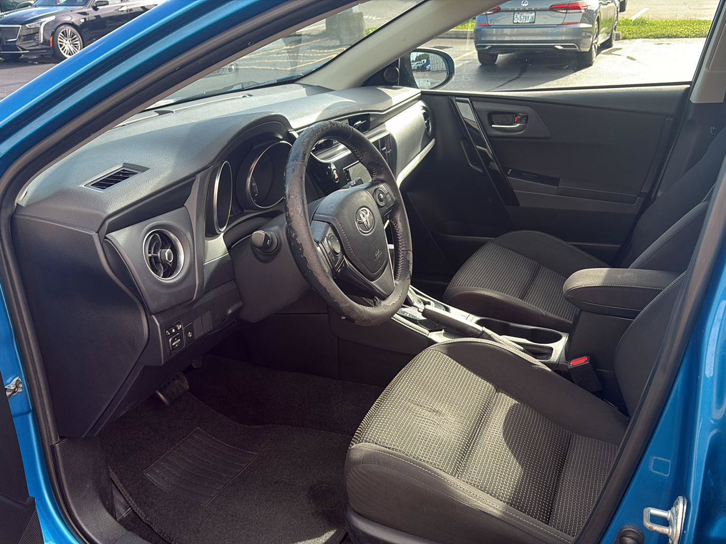 Used 2018 Toyota Corolla iM w/ Carpet Mat Package (TMS) FWD image 5