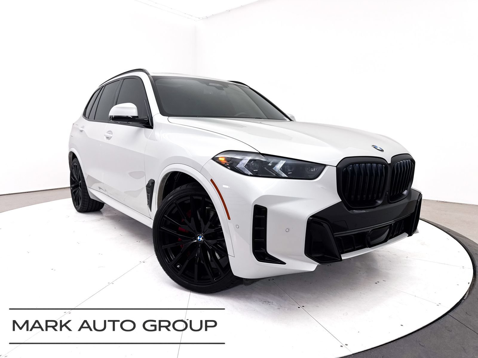 Used 2024 BMW X5 xDrive40i w/ Executive Package AWD/4WD video 1